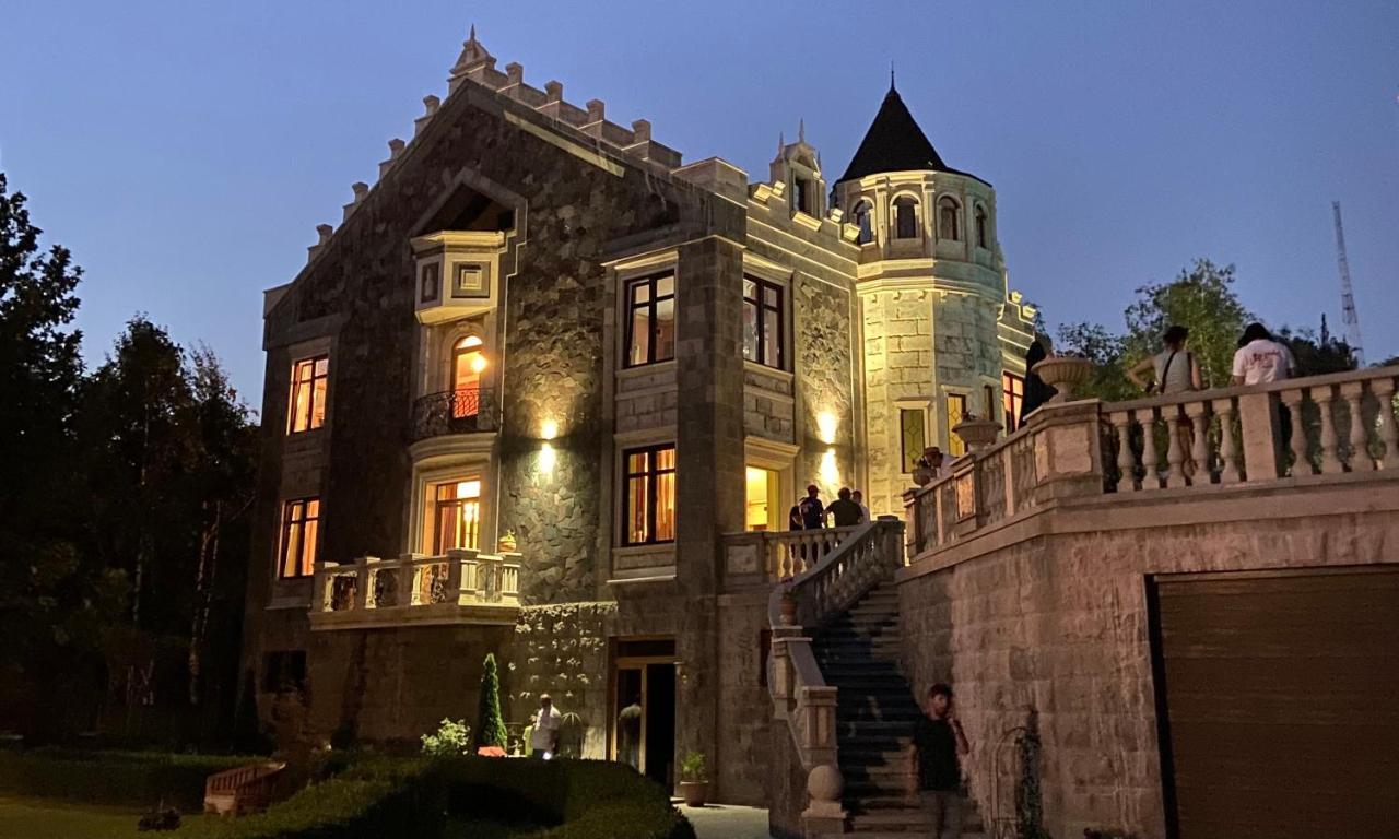 X Hotel Yerevan Exterior photo